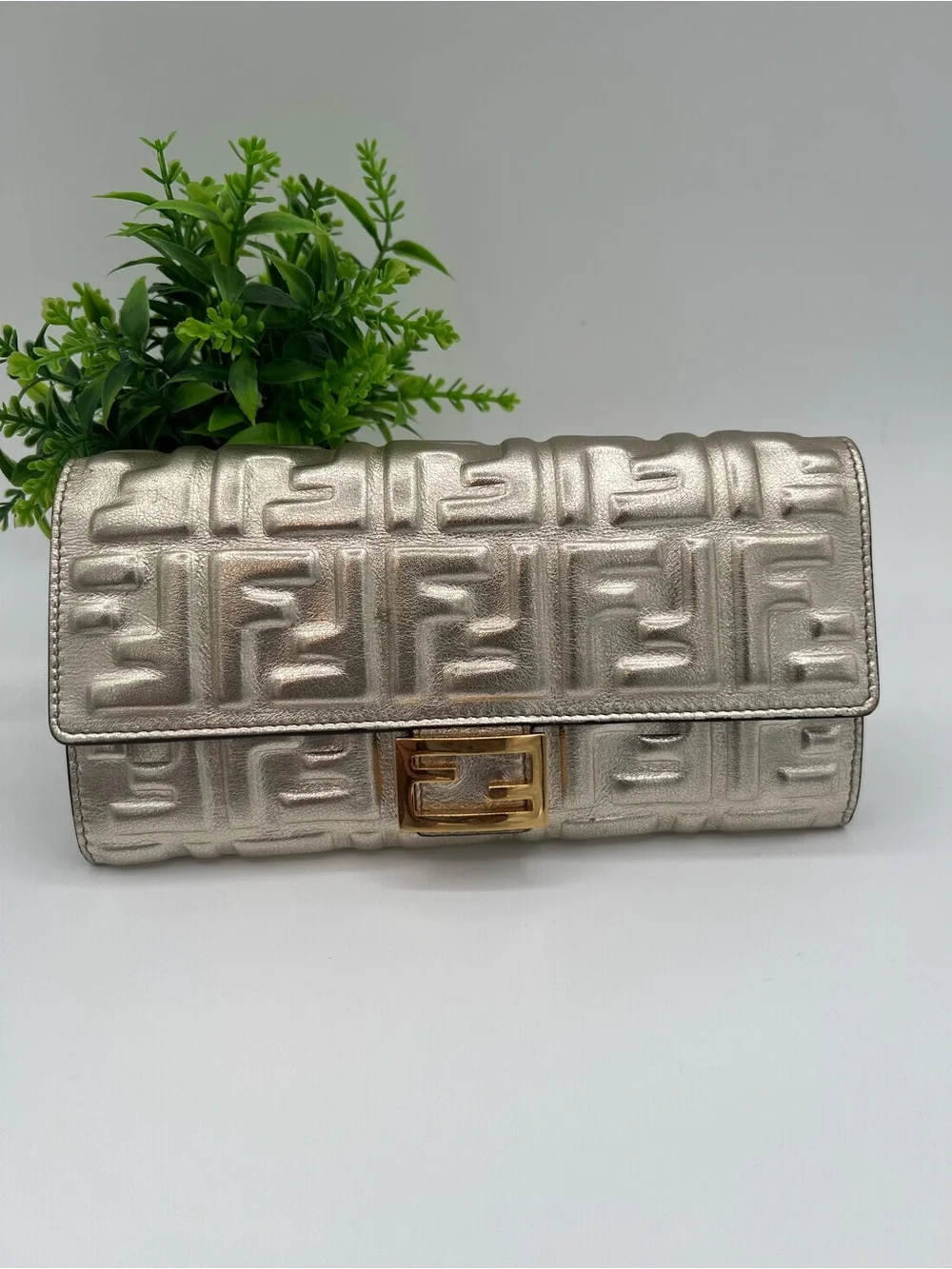 Fendi baguette ff long wallet silver embossed - Picture 2 of 11